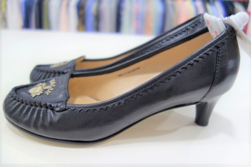 パンプスのリサイクルショップ