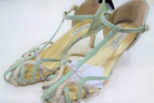 elegance 卑弥呼のサンダル