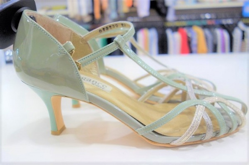 サンダルの川崎