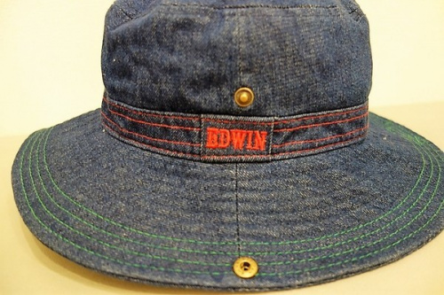 バケットハットのEDWIN