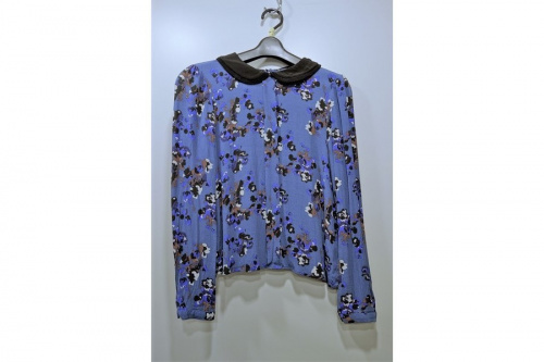 280円のトップス