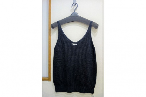 秋服のトップス