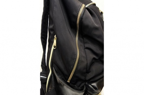 バックパックのバッグ