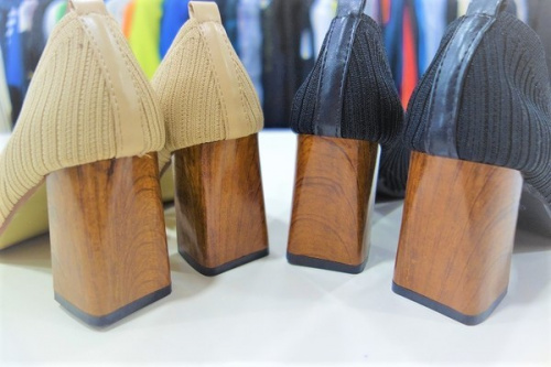 元住吉のパンプス