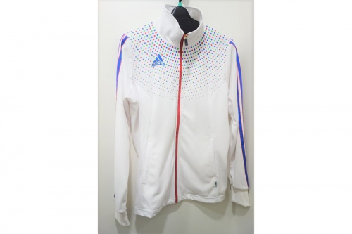 adidasのアディダス