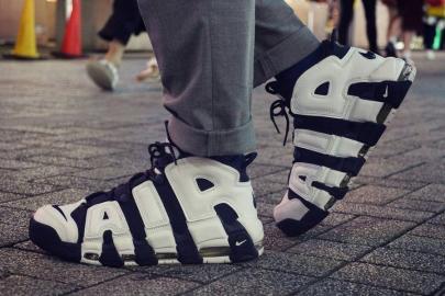 「エア モア アップテンポのAIR MORE UPTEMPO 」