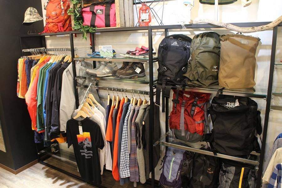 豊富な商品数注目アウトドアコーナー 16 07 02発行