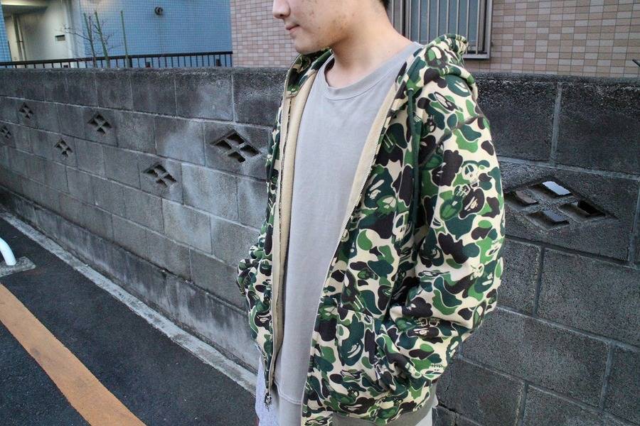 stussy  カモフラパーカー