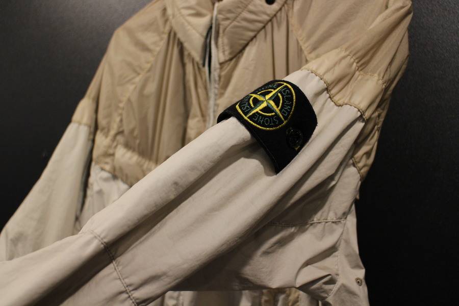 イケてるコラボ！！！NikeLab x STONE ISLAND WINDRUNNER入荷