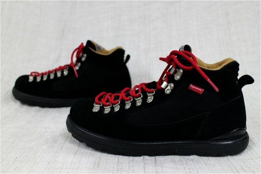 先日に引き続きSupremeコラボブーツ入荷！！【VISVIM×Supreme