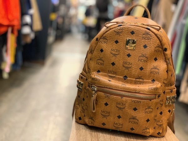 Mcm エムシーエム のスタッズレザーバックパック入荷 19 01 14発行