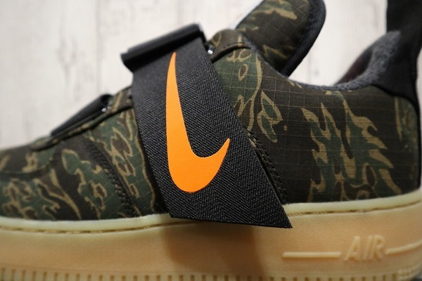 NIKE×Carhartt WIPより、即完売のコラボ