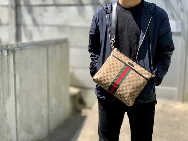 Gucci グッチ より ショルダーバッグ緊急入荷 19 04 発行