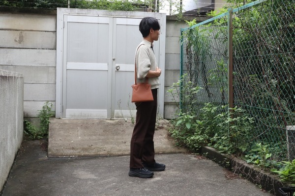 LOEWE(ロエベ) ヴィンテージレザーショルダー】が入荷致しました