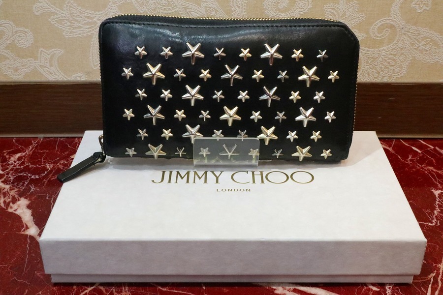 JIMMY CHOO スタースタッズラウンドファスナー長財布】が入荷致しまし