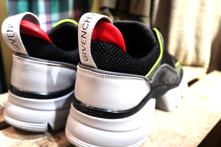 GIVENCHY／ジバンシィー》×《mita sneakers／ミタスニーカーズ