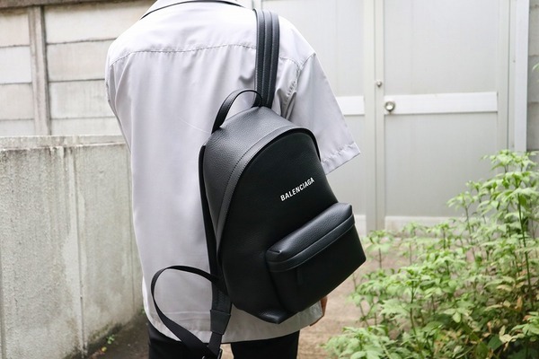 BALENCIAGA】入荷速報!! バレンシアガから、程よいサイズ感の ...