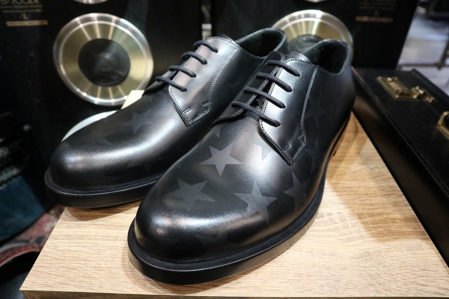 VALENTINO GARAVANI／ヴァレンティノガラヴァーニ】Star printed derby
