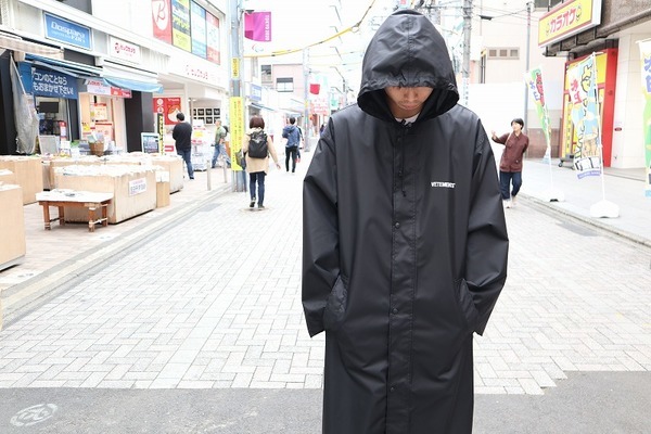 vetements rain coat