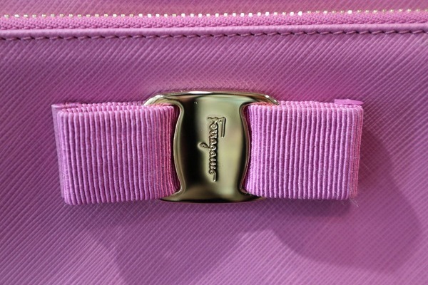 Salvatore Ferragamo/サルヴァトーレ フェラガモ】よりヴェラチェーン