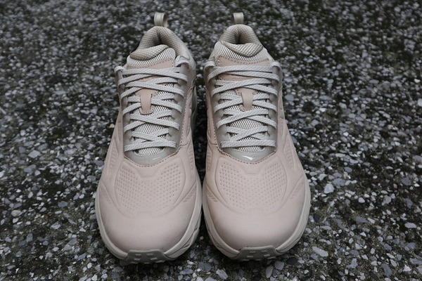 HOKAONEONE/ホカオネオネ】よりCHALLENGER LOW（SIZE 28cm）が