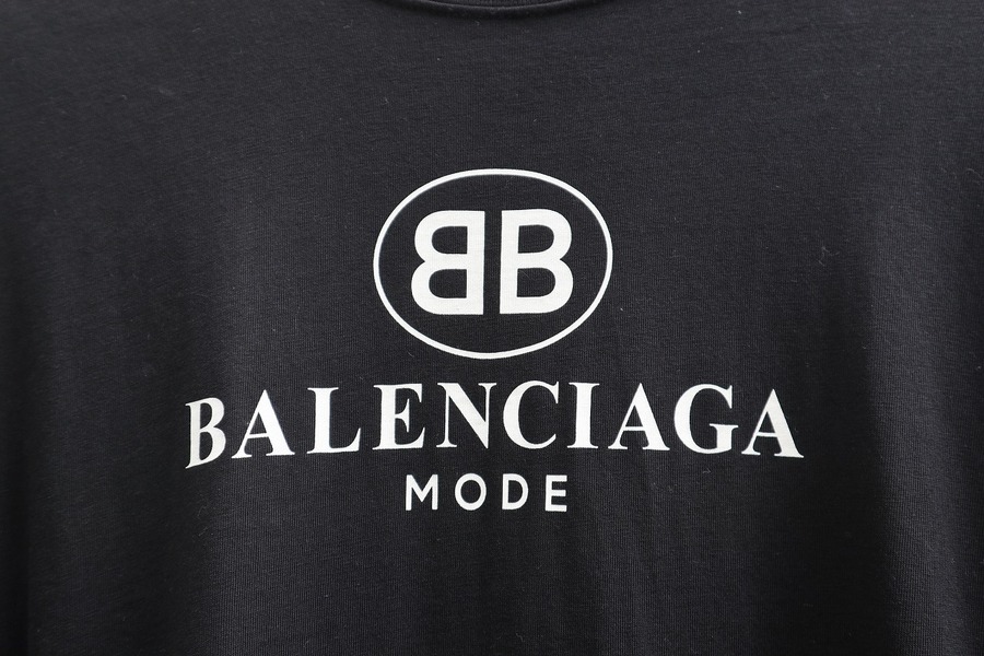 BALENCIAGA/バレンシアガ】よりプリントロゴTシャツ(SIZE XS)が入荷