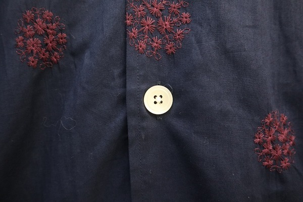 Needles/ニードルス】よりフラワー刺繍オープンカラーカバナ