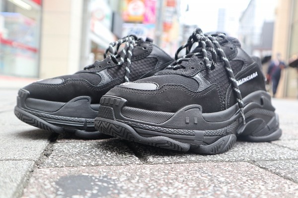 BALENCIAGA/バレンシアガ】よりTriple S BLACK（26.5cm）が入荷致し ...