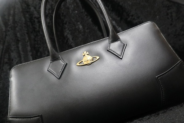 ヴィヴィアンウエストウッド レザー ドクターバッグ ハンドバッグ レア 牛革 Vivienne Westwood/ヴィヴィアンウエストウッド】よりレザー