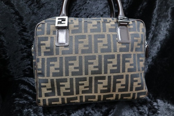 FENDI/フェンディ】よりズッカ柄ハンドバッグが入荷。[2020.10