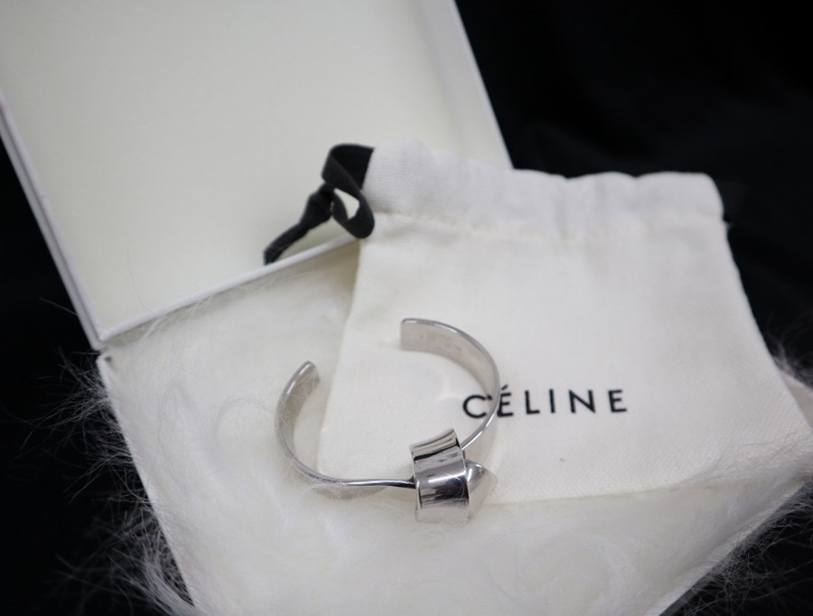 CELINE/セリーヌ】よりノットフラットバングルが入荷。[2020.11.11発行