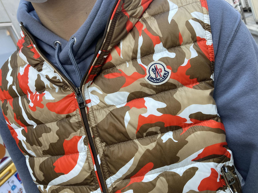 MONCLER/モンクレール】よりカモ柄パトリックフーデッドダウンベスト