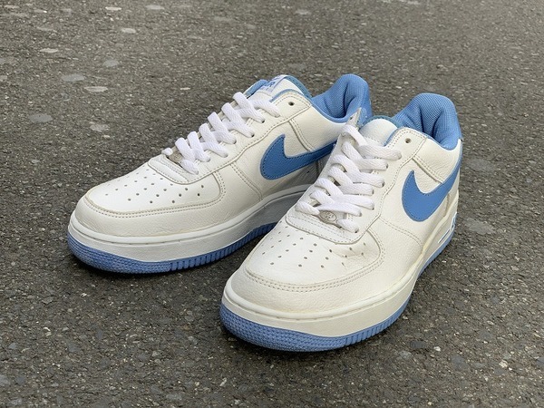 02年製 定番スニーカーブランド Nike ナイキ より海外限定希少なair Force1 Lowが買取入荷致しました 21 02 10発行