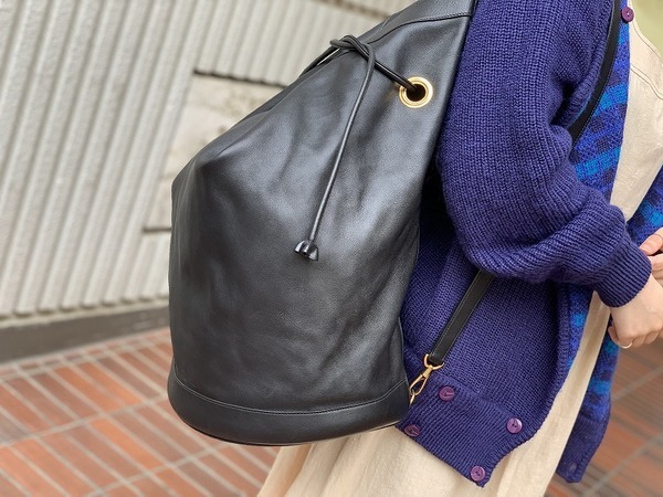 人気のスーパーブランド【HERMES / エルメス】よりレザーマリーン