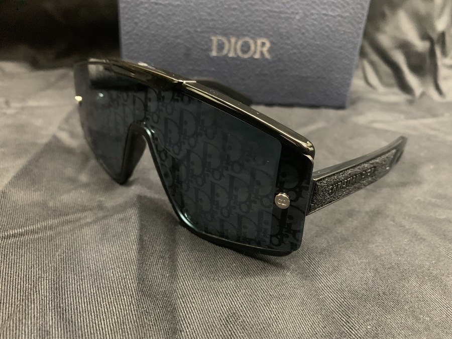 買取強化注目インポートブランド【Dior/ディオール】よりオブリーク