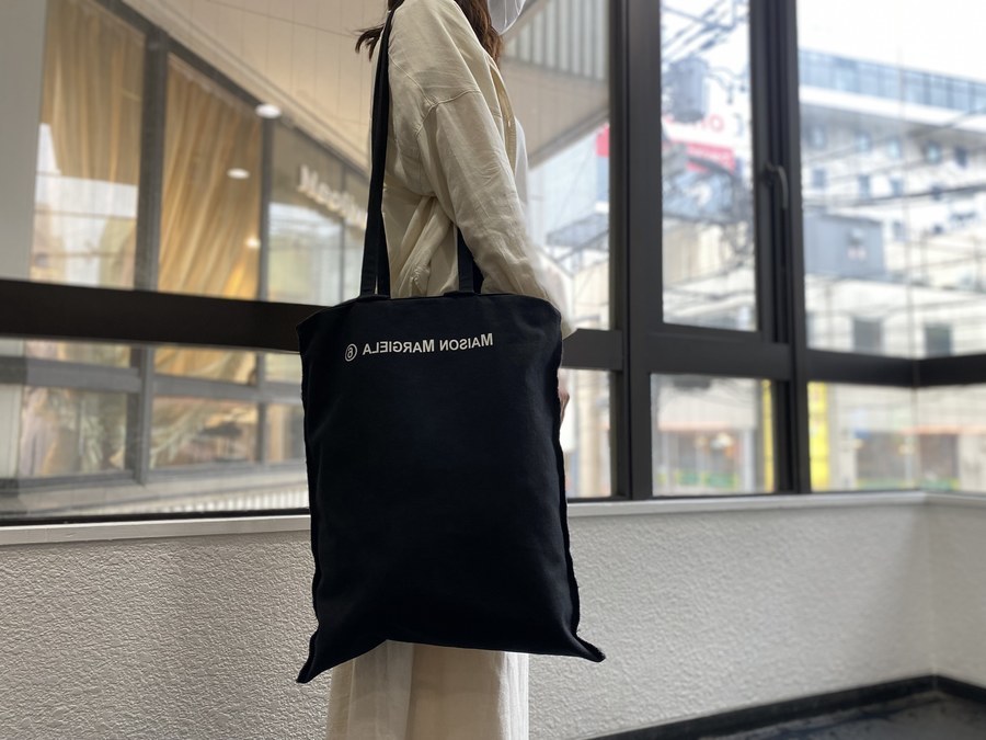 MM6 BERLIN BAG キャンバス 3wayトートバッグ 反転ロゴ BLK