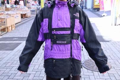 「アウトドアブランドのTHENORTHFACE 」