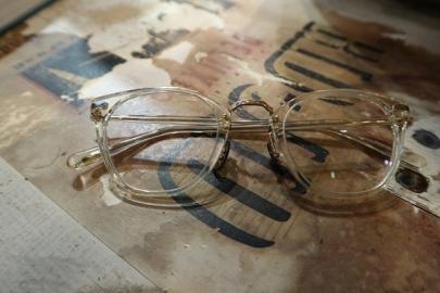 「アメカジブランドのOLIVER PEOPLES 」