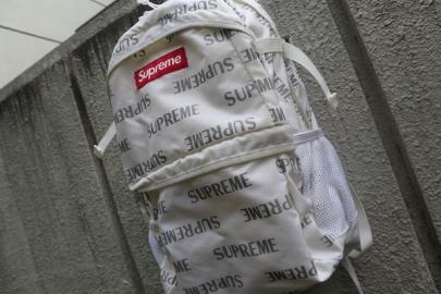 「ストリートブランドのSUPREME 」