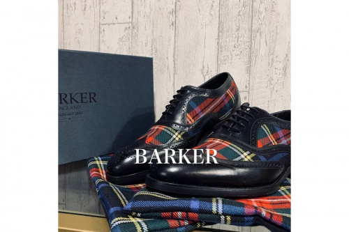 老舗革靴ブランド【BARKER/バーカー】よりタータンチェックデザイン