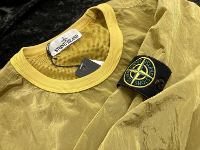 「インポートブランドのSTONE ISLAND 」