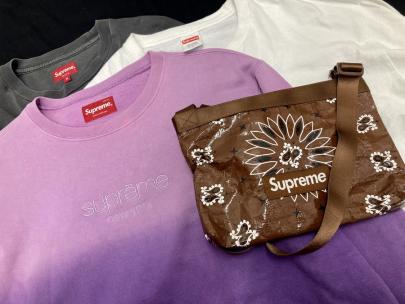 「ストリートブランドのSUPREME 」