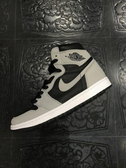 「スニーカーのAIR JORDAN 1 RETRO HIGH OG 」