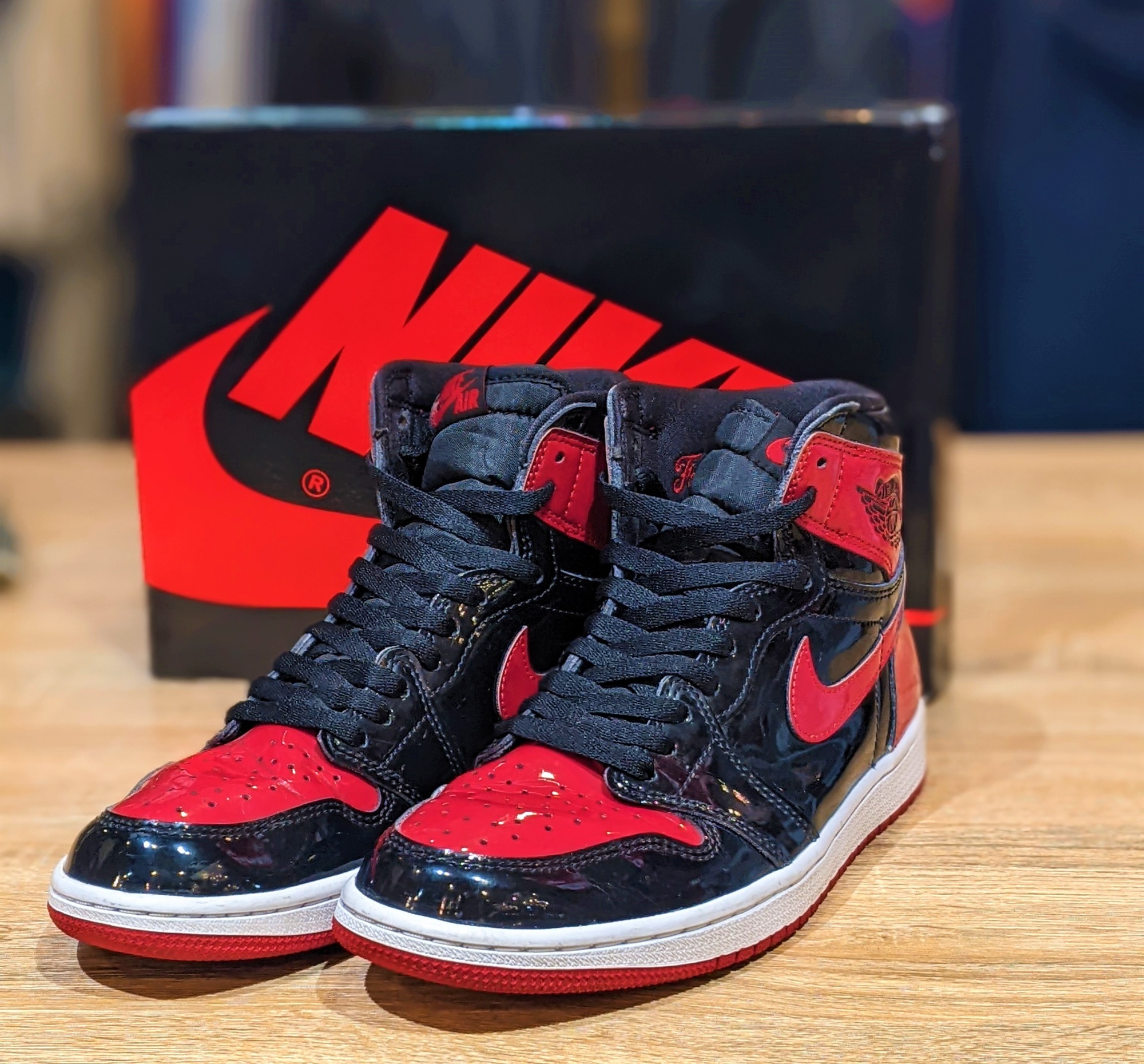 NIKE / ナイキ 】より AIR JORDAN 1 RETRO HIGH OGを買取入荷致しまし