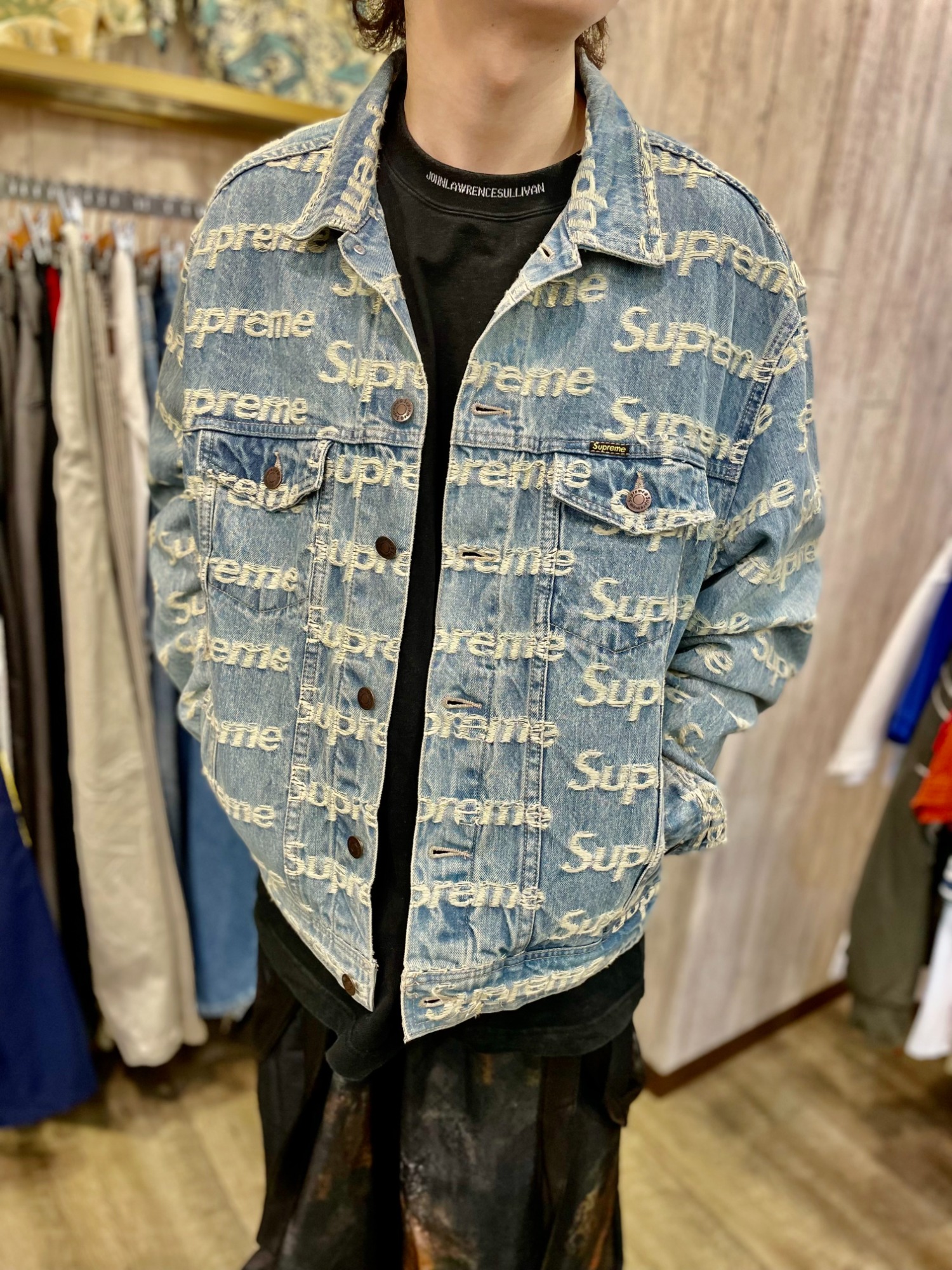 SUPREME ／シュプリーム】よりFrayed Logos Denim Trucker Jacket ...