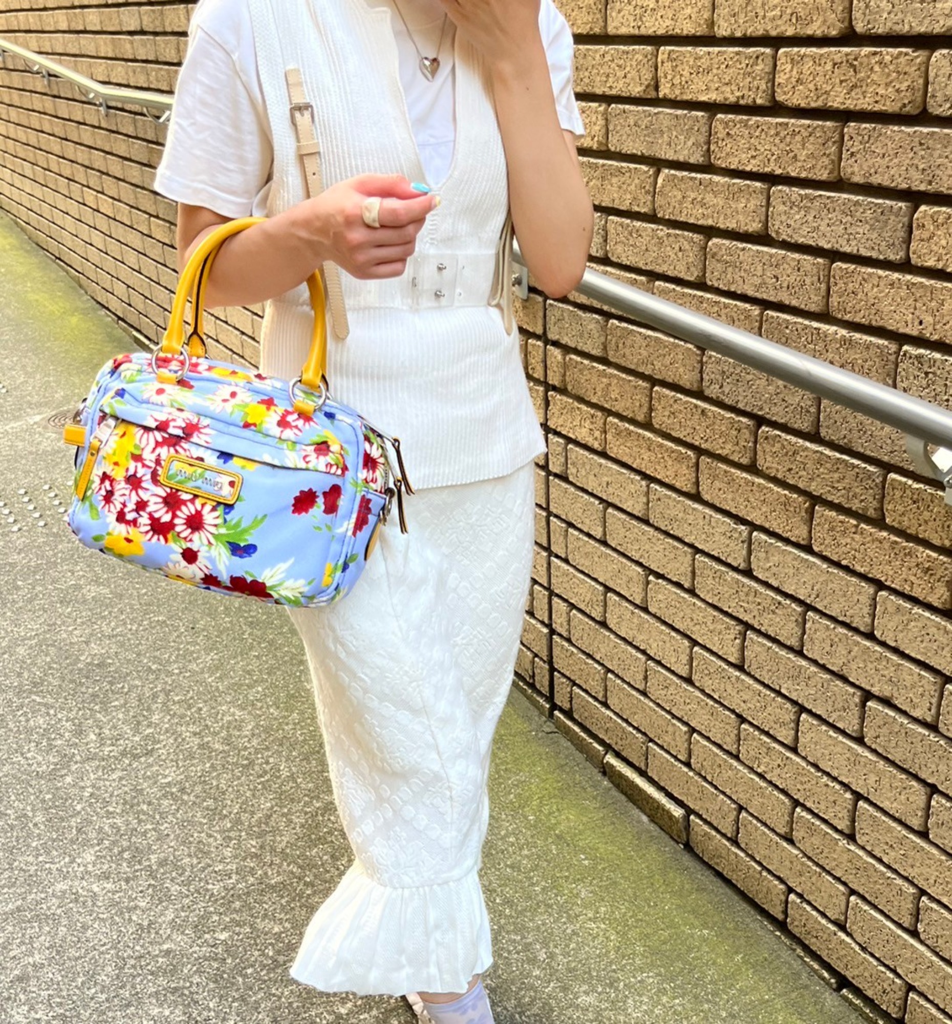 miu miu ミュウミュウ ラフィア 2WAY ショルダー バッグ 本日はMIU MIU ﾌﾗﾜｰﾌﾟﾘﾝﾄ2WAYｼｮﾙﾀﾞｰﾊﾞｯｸﾞのご紹介！！[2023.07