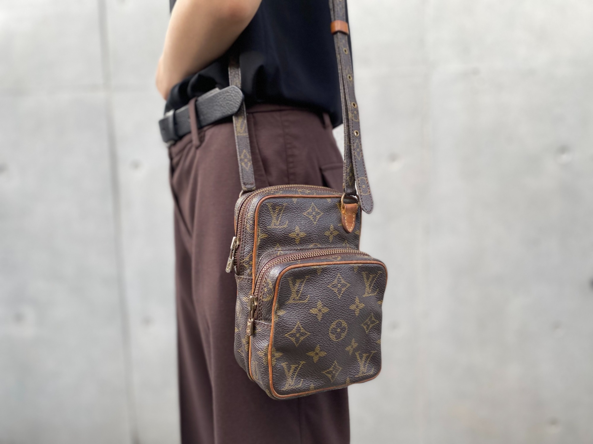 LOUIS VUITTON　モノグラム　ショルダーバッグです