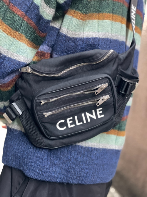直営店買付 CELINE トレッキング ベルトバッグ CELINE より トレッキングベルトバッグ が入荷しましたので紹介
