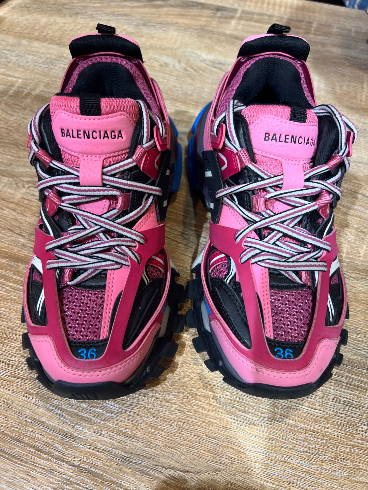 【国内買付】Tyre テクニカルファブリックxスエード バレリーナ BALENCIAGAよりTrack Trainergが入荷致しました![2024.07.17