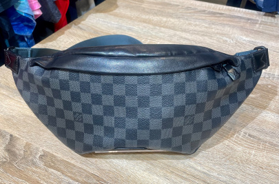 「ラグジュアリーブランドのLOUIS VUITTON 」